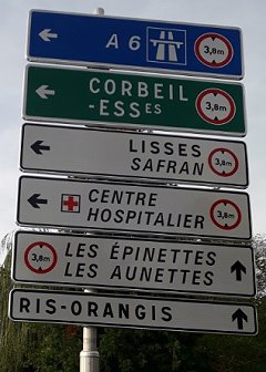 Panneaux de signalisation routière Snecma Safran à EVRY-COURCOURONNES 91